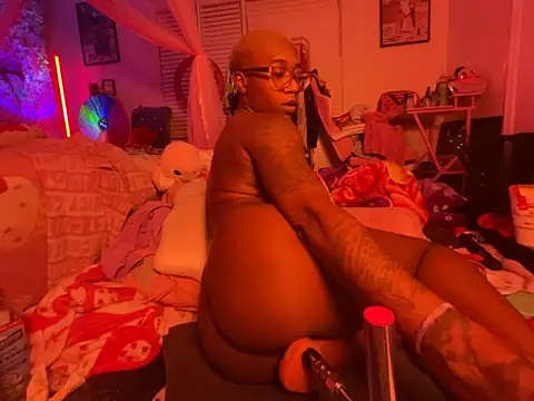 VixenCapri online show from April 9, 2026, 4:23 am