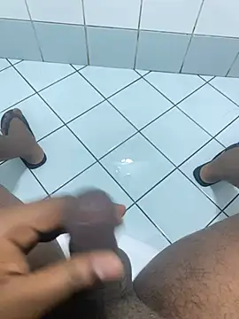 Snapshot of SLhotman chatting on March 21, 2025, 8:08 pm SLhotman online show from March 21, 2025, 8:08 pm