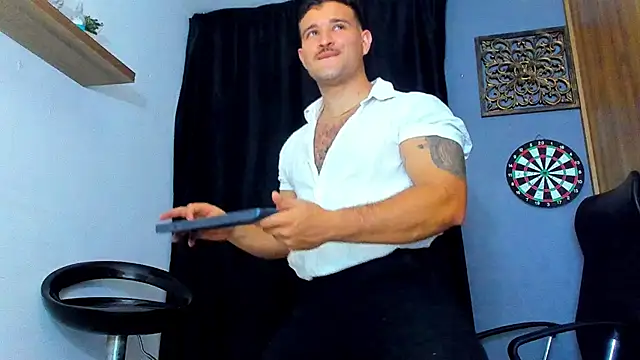 Snapshot of AndrewDiaz chatting on June 7, 2026, 1:10 am AndrewDiaz online show from June 7, 2026, 1:10 am
