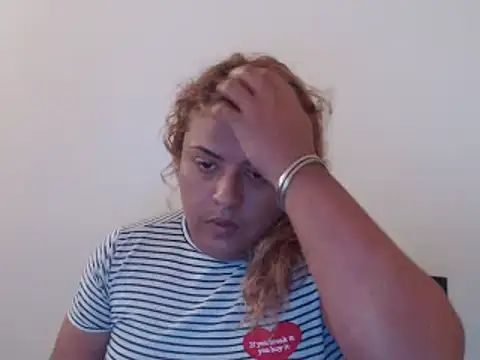 Snapshot of KIARAMARSHALLWELLZ chatting on December 12, 2024, 9:04 pm KIARAMARSHALLWELLZ online show from December 12, 2024, 9:04 pm