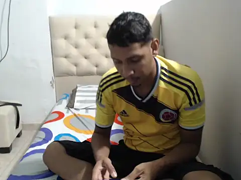 Snapshot of KIARAMARSHALLWELLZ chatting on September 11, 2025, 10:43 pm KIARAMARSHALLWELLZ online show from September 11, 2025, 10:43 pm