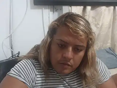 KIARAMARSHALLWELLZ online show from January 12, 2026, 5:34 am