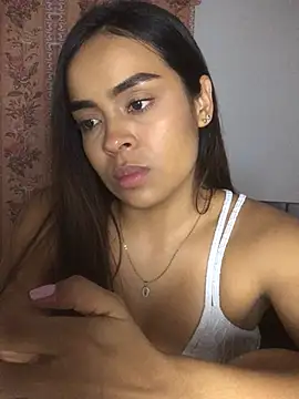 JuanaSimons online show from March 18, 2026, 2:04 am