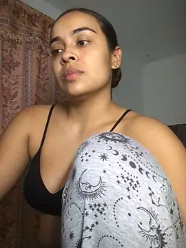 Snapshot of JuanaSimons chatting on May 19, 2026, 1:56 am JuanaSimons online show from May 19, 2026, 1:56 am