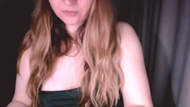 fiona cute 2 online show from April 6, 2026, 8:10 pm