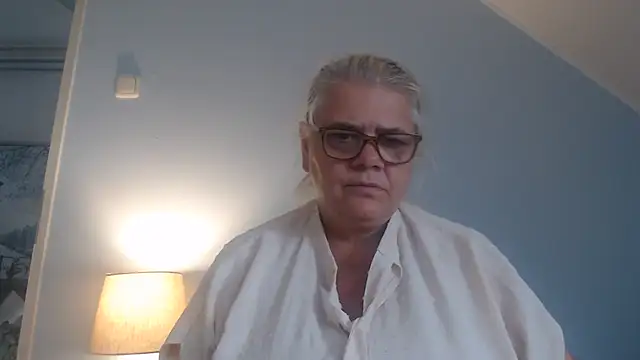 Snapshot of hotladymoon chatting on July 25, 2026, 2:36 pm hotladymoon online show from July 25, 2026, 2:36 pm
