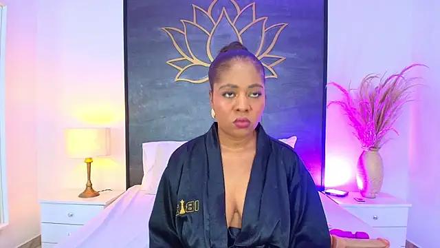 AlisonTravis online show from April 12, 2026, 4:23 pm