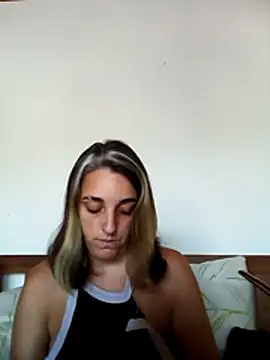 Snapshot of nenamalanenamala chatting on January 6, 2025, 11:29 am nenamalanenamala online show from January 6, 2025, 11:29 am