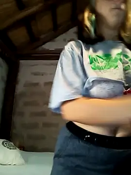 Snapshot of nenamalanenamala chatting on March 13, 2025, 4:23 pm nenamalanenamala online show from March 13, 2025, 4:23 pm