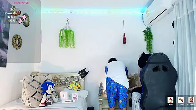 huge armound online show from March 24, 2026, 8:03 pm