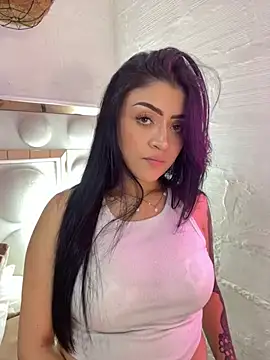 lucianaroy online show from February 15, 2025, 12:59 am