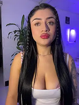 lucianaroy online show from December 16, 2025, 1:54 am