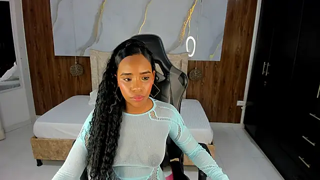 Snapshot of lia_16 chatting on April 13, 2026, 11:05 am lia 16 online show from April 13, 2026, 11:05 am