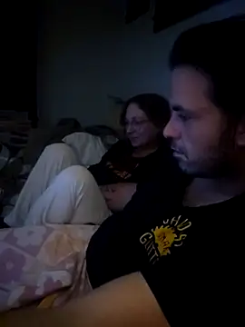 Snapshot of pumpitup123 chatting on November 4, 2025, 5:50 am pumpitup123 online show from November 4, 2025, 5:50 am