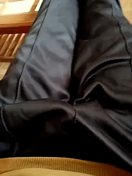 Snapshot of Alonesexyboy1 chatting on February 4, 2025, 6:36 am Alonesexyboy1 online show from February 4, 2025, 6:36 am