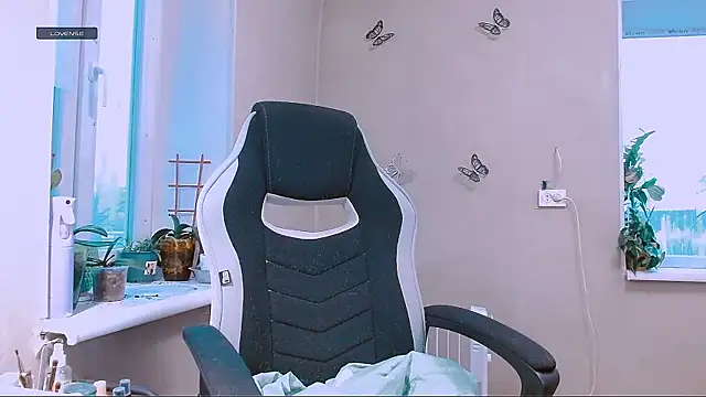 RosaJil online show from February 12, 2026, 3:07 pm