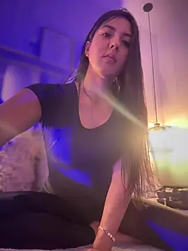 Snapshot of MarianaBenz chatting on March 15, 2025, 9:05 pm MarianaBenz online show from March 15, 2025, 9:05 pm