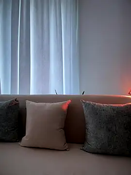 Snapshot of MarianaBenz chatting on October 7, 2025, 10:29 pm MarianaBenz online show from October 7, 2025, 10:29 pm