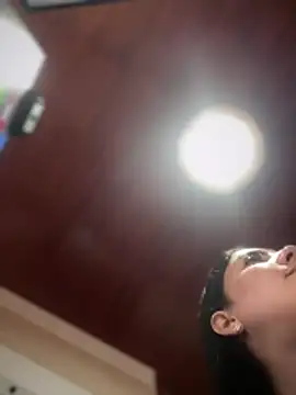 Snapshot of MarianaBenz chatting on November 7, 2025, 9:26 pm MarianaBenz online show from November 7, 2025, 9:26 pm