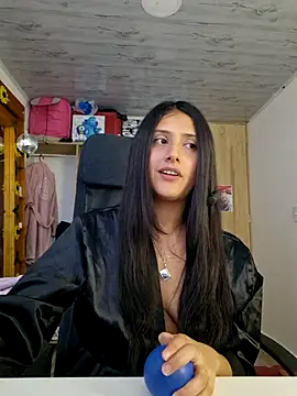 Snapshot of mari_mar69 chatting on July 16, 2026, 4:57 pm mari mar69 online show from July 16, 2026, 4:57 pm