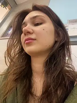 QuitieLia online show from January 9, 2025, 8:24 am