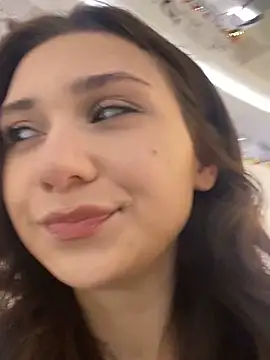 QuitieLia online show from January 12, 2025, 3:25 pm