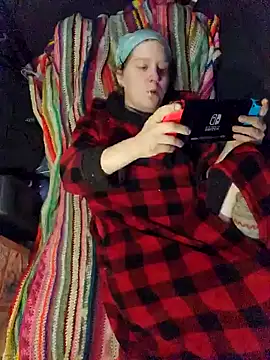 Snapshot of shadow199393 chatting on December 5, 2024, 7:17 pm shadow199393 online show from December 5, 2024, 7:17 pm