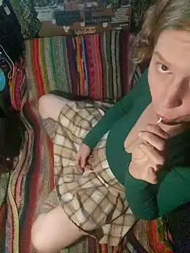 Snapshot of shadow199393 chatting on December 7, 2024, 3:25 am shadow199393 online show from December 7, 2024, 3:25 am