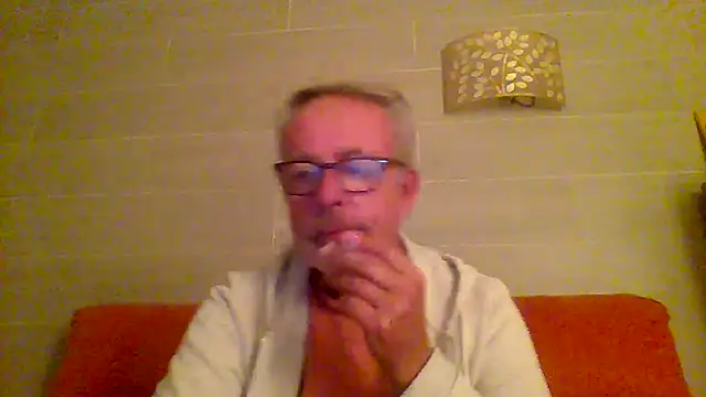 tuggy59 online show from January 12, 2026, 5:34 am