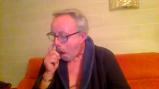 tuggy59 online show from February 6, 2026, 5:34 am