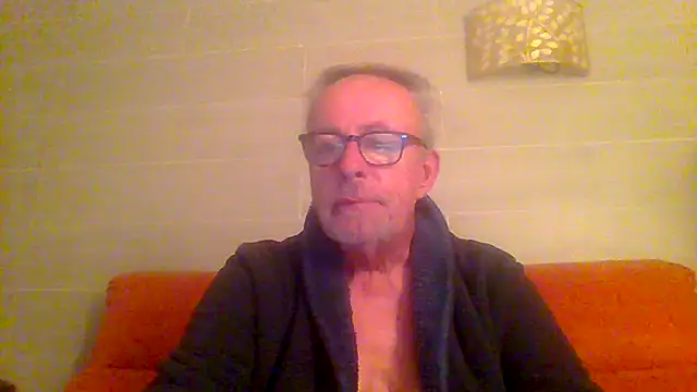 tuggy59 online show from March 6, 2026, 4:53 am