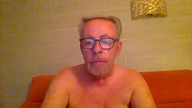 Snapshot of tuggy59 chatting on July 11, 2026, 4:59 am tuggy59 online show from July 11, 2026, 4:59 am