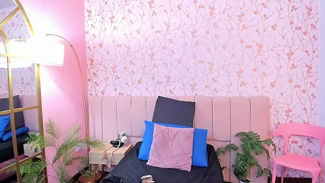 Snapshot of taylor_bennet chatting on February 28, 2026, 12:06 pm taylor bennet online show from February 28, 2026, 12:06 pm