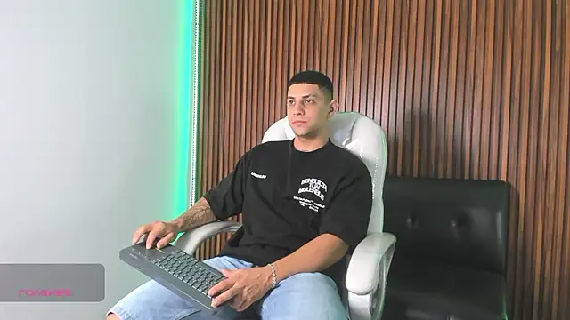 Alex cute77 online show from January 10, 2026, 12:40 pm