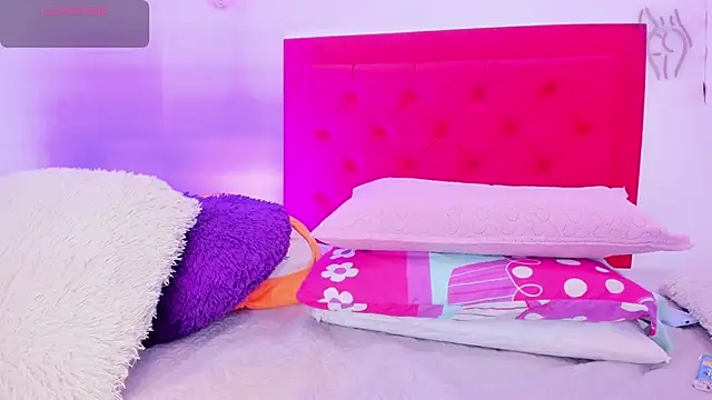 Sofia Girl  online show from February 16, 2025, 7:04 am