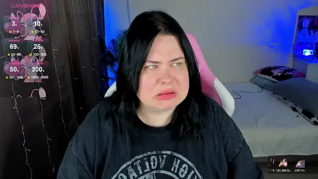 Akemi BBW online show from November 12, 2025, 5:08 am