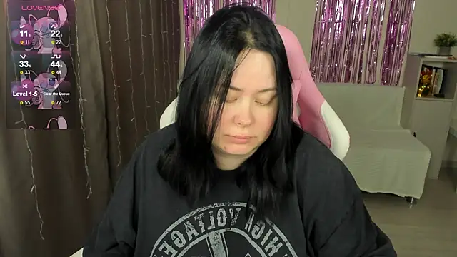 Akemi BBW online show from May 9, 2026, 8:52 am