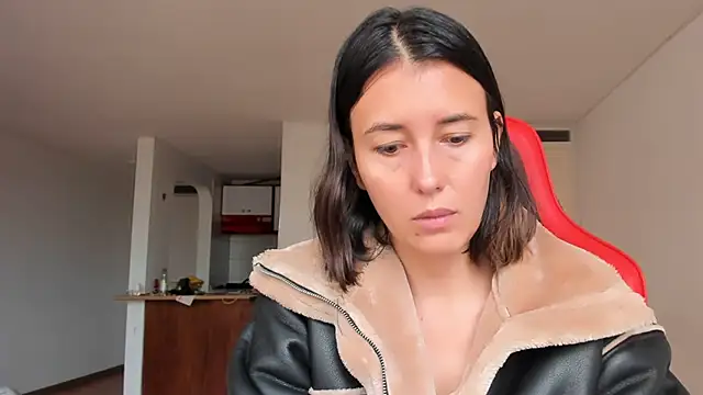 Snapshot of zoe_jeane_beker chatting on February 17, 2025, 10:14 pm zoe jeane beker online show from February 17, 2025, 10:14 pm