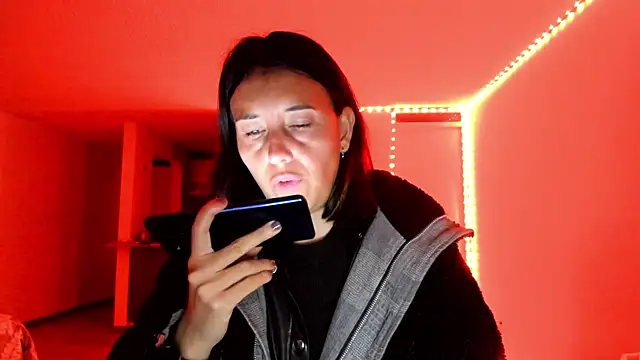 Snapshot of zoe_jeane_beker chatting on February 20, 2025, 11:32 pm zoe jeane beker online show from February 20, 2025, 11:32 pm