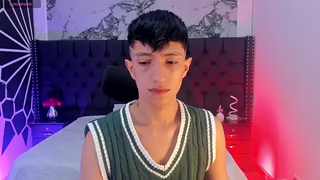 DereckCooperr online show from June 20, 2026, 9:17 pm