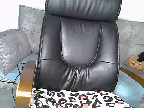 Snapshot of bebygirl143s chatting on February 16, 2026, 7:54 pm bebygirl143s online show from February 16, 2026, 7:54 pm