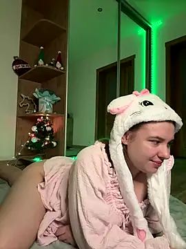 Snapshot of freiiaflower chatting on December 21, 2025, 9:44 pm freiiaflower online show from December 21, 2025, 9:44 pm