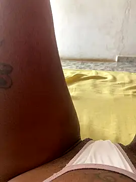 MariaLorenaah online show from October 8, 2025, 4:04 pm