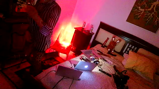 CharlotteVixxens online show from March 1, 2026, 10:01 pm