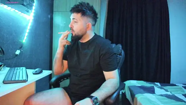 Eduu2322 online show from February 10, 2025, 9:47 pm