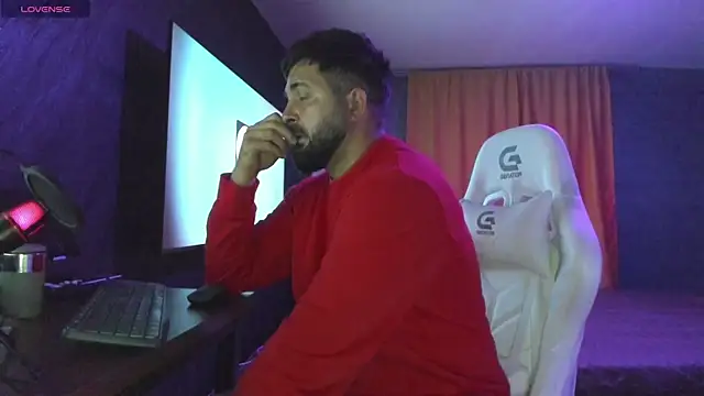 Eduu2322 online show from October 2, 2025, 8:05 pm