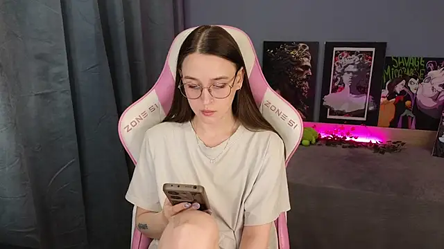 Snapshot of Sweet_frosti chatting on June 5, 2026, 3:24 am Sweet frosti online show from June 5, 2026, 3:24 am