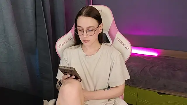 Snapshot of Sweet_frosti chatting on June 25, 2026, 3:17 am Sweet frosti online show from June 25, 2026, 3:17 am