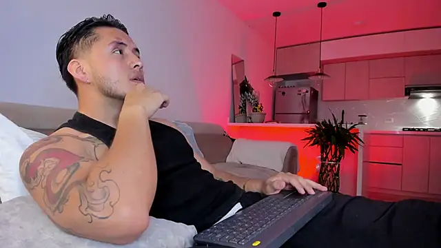 Snapshot of Chriskyle_ chatting on September 23, 2025, 12:24 am Chriskyle online show from September 23, 2025, 12:24 am