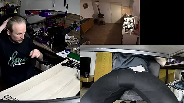 Snapshot of Happy_Michal chatting on October 17, 2025, 4:42 pm Happy Michal online show from October 17, 2025, 4:42 pm